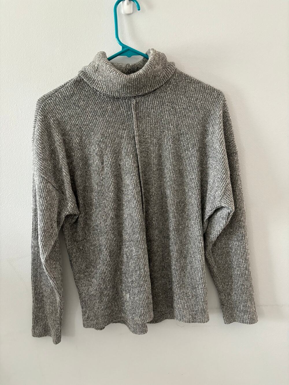 Vince Camuto Sweater Women's Small Gray Turtleneck Ribbed Capsule Minimalist